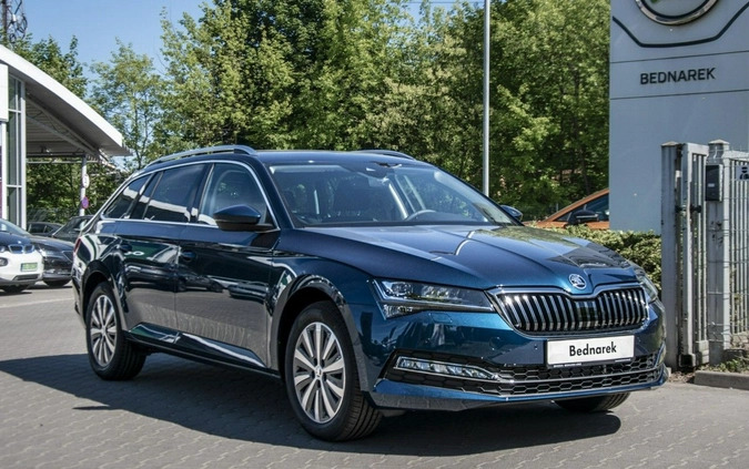 Skoda Superb cena 183900 przebieg: 5, rok produkcji 2024 z Borne Sulinowo małe 436